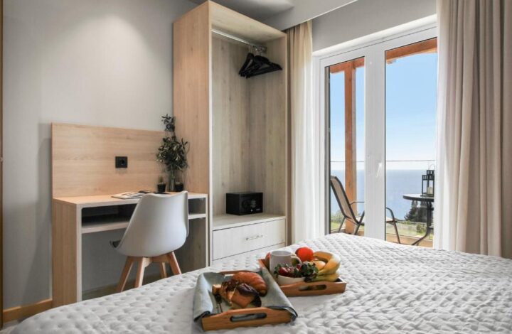 Two-Bedroom Apartment with Balcony and Sea View